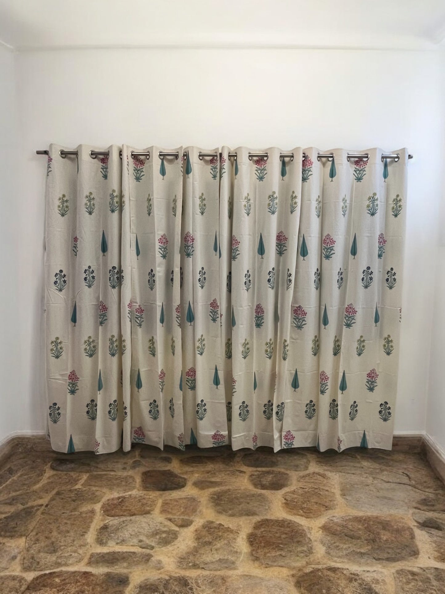 GREEN LEAF FLORAL WHITE HAND BLOCK CURTAIN SET OF 2