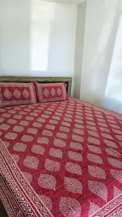 Pink Print Double Bedsheet with 2 Pillow Cover