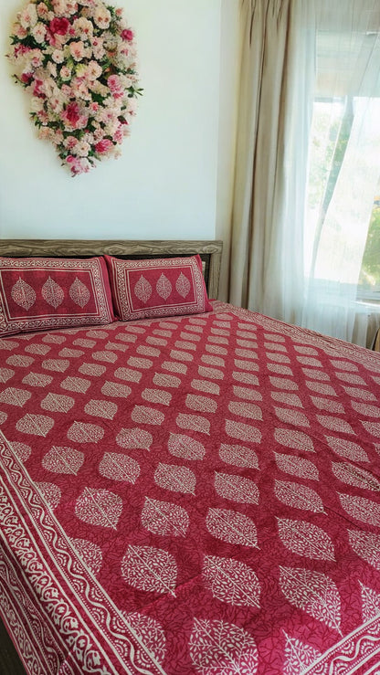 Pink Print Double Bedsheet with 2 Pillow Cover