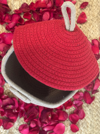 Beige and Red Hat Organiser with Cover – Stylish and Functional Storage Solution
