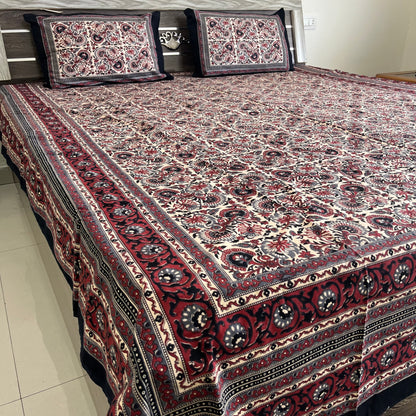 Black floral Kalamkari Bedsheet with 2 Pillow covers