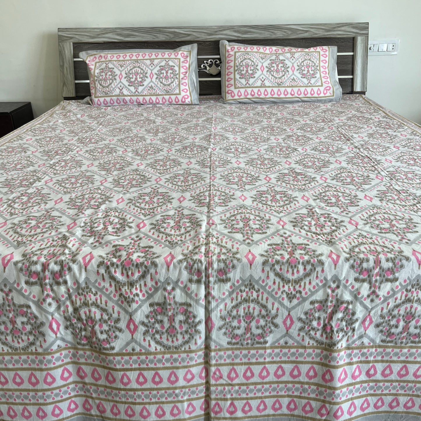 Ikkat Grey Double Bedsheet with 2 Pillow covers