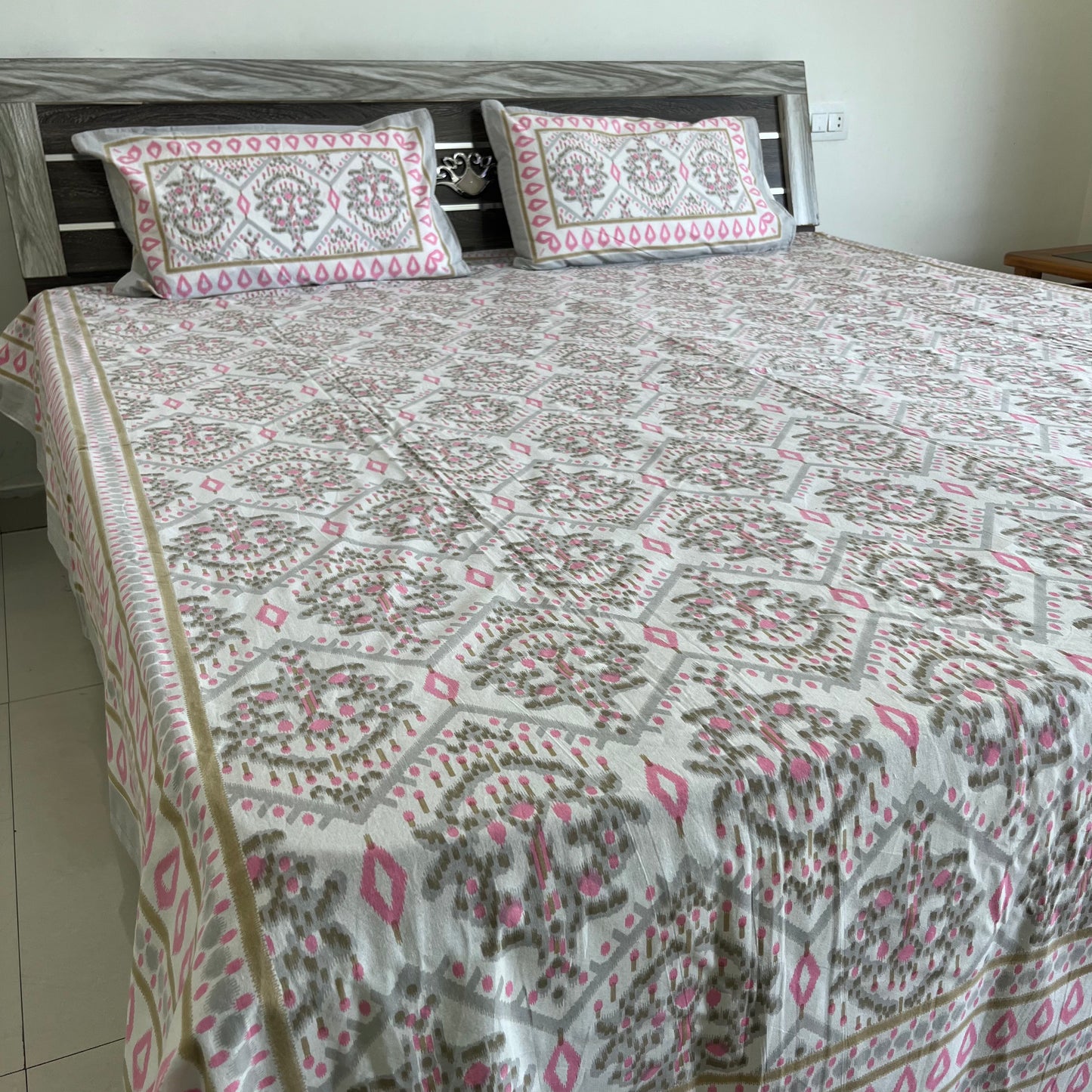 Ikkat Grey Double Bedsheet with 2 Pillow covers