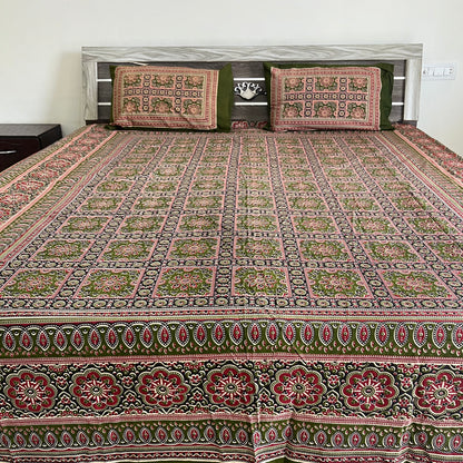 Mehendi Green Kalamkari Bedsheet with 2 Pillow covers