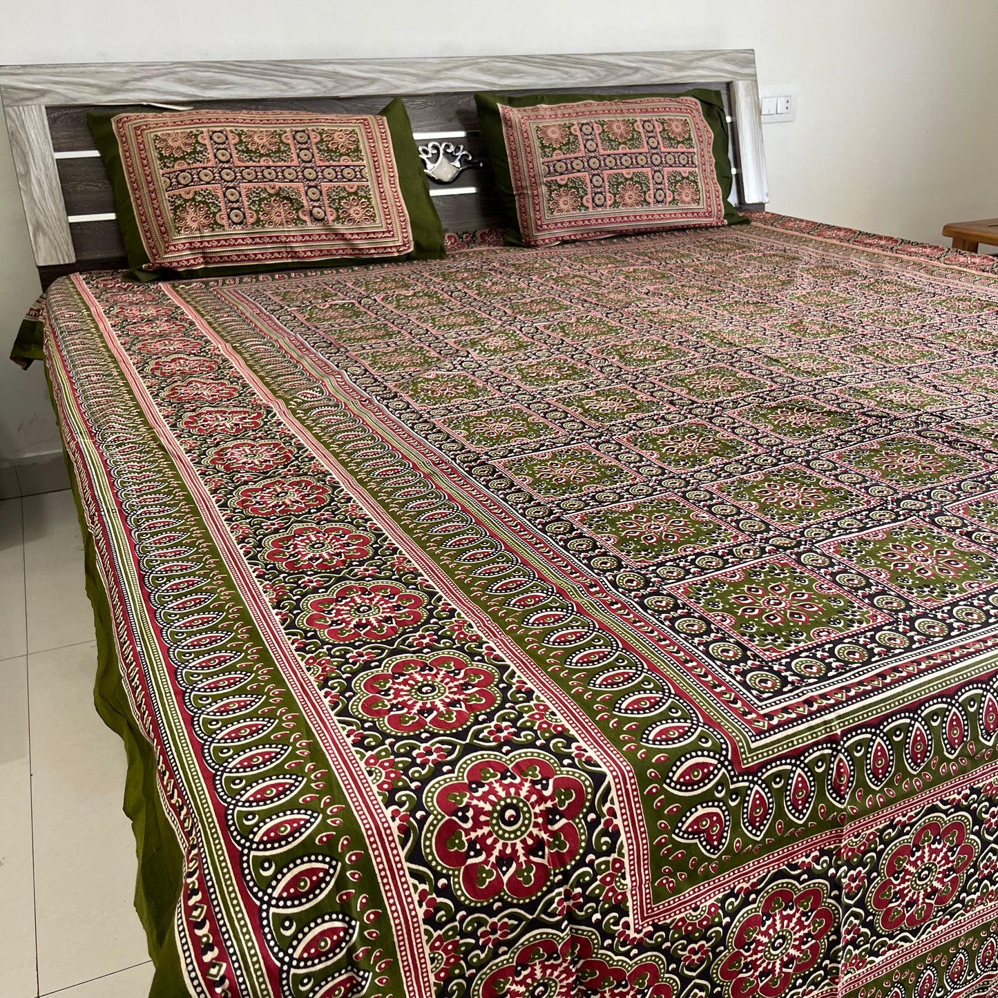 Mehendi Green Kalamkari Bedsheet with 2 Pillow covers