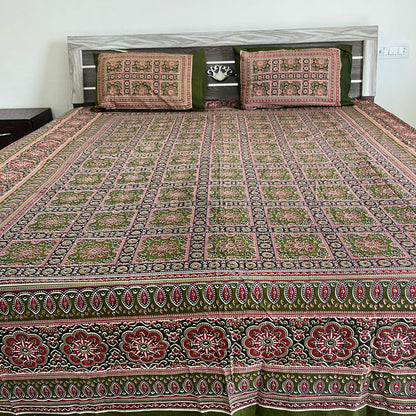 Mehendi Green Kalamkari Bedsheet with 2 Pillow covers