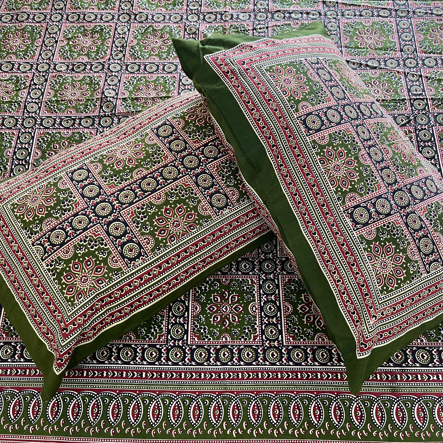 Mehendi Green Kalamkari Bedsheet with 2 Pillow covers