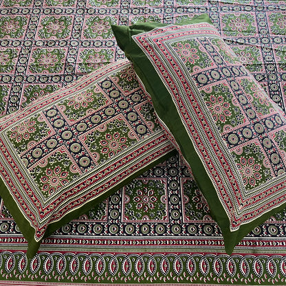 Mehendi Green Kalamkari Bedsheet with 2 Pillow covers