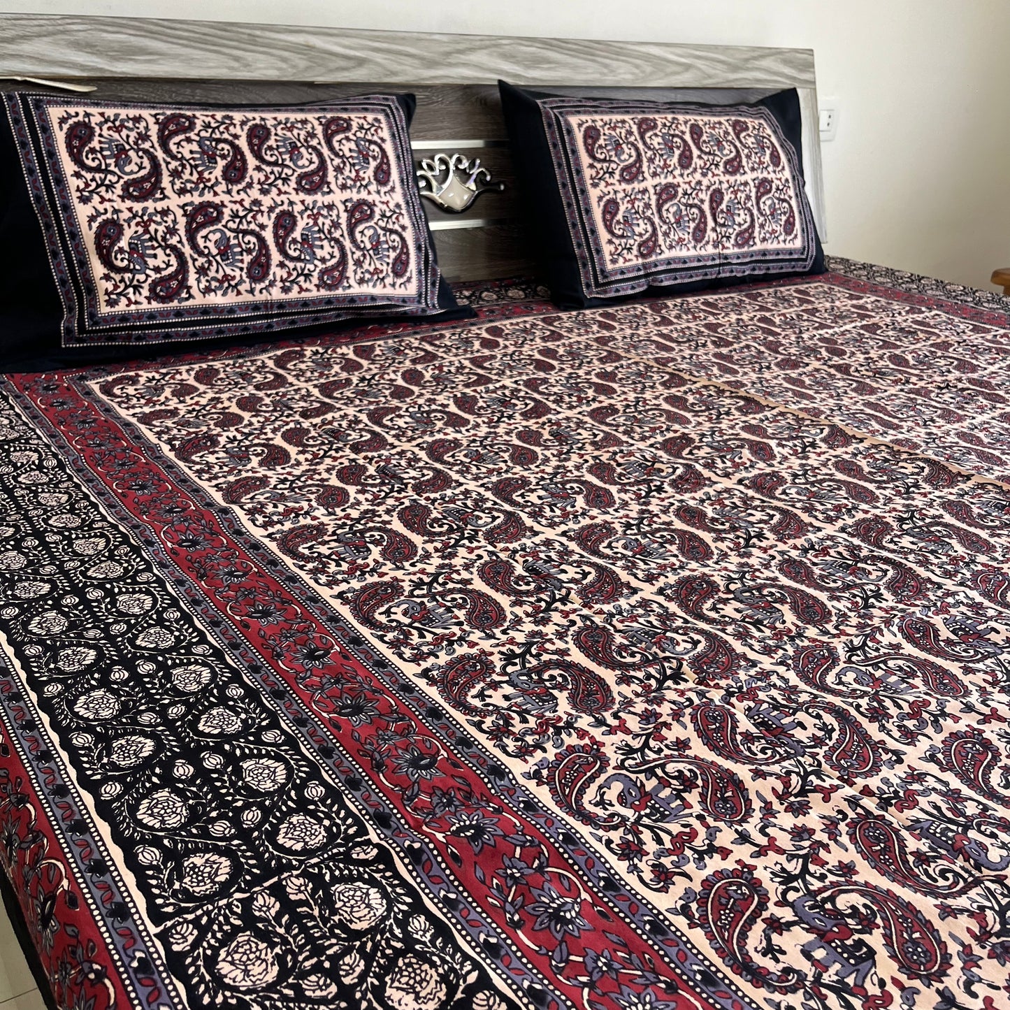 Black Kalamkari Bedsheet with 2 Pillow covers