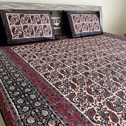 Black Kalamkari Bedsheet with 2 Pillow covers
