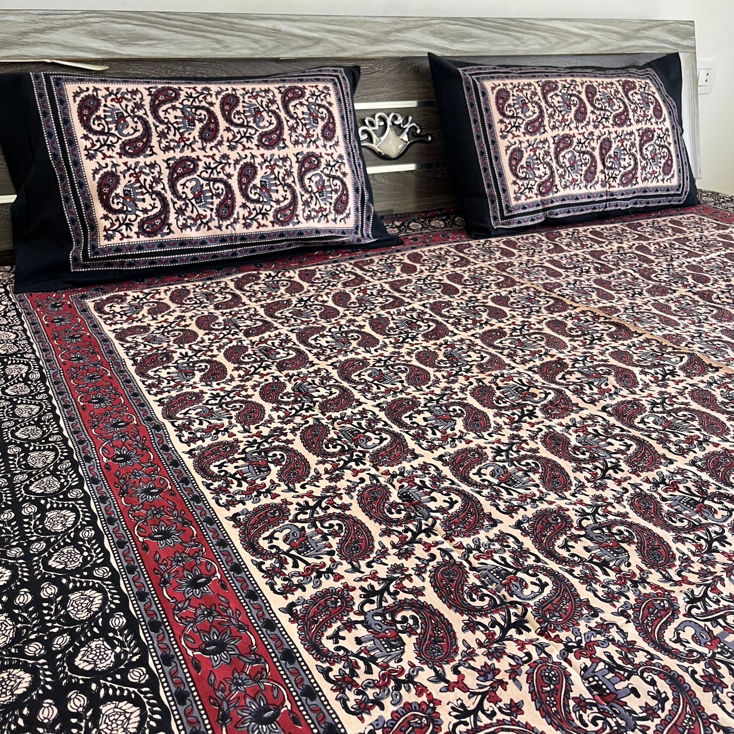 Black Kalamkari Bedsheet with 2 Pillow covers