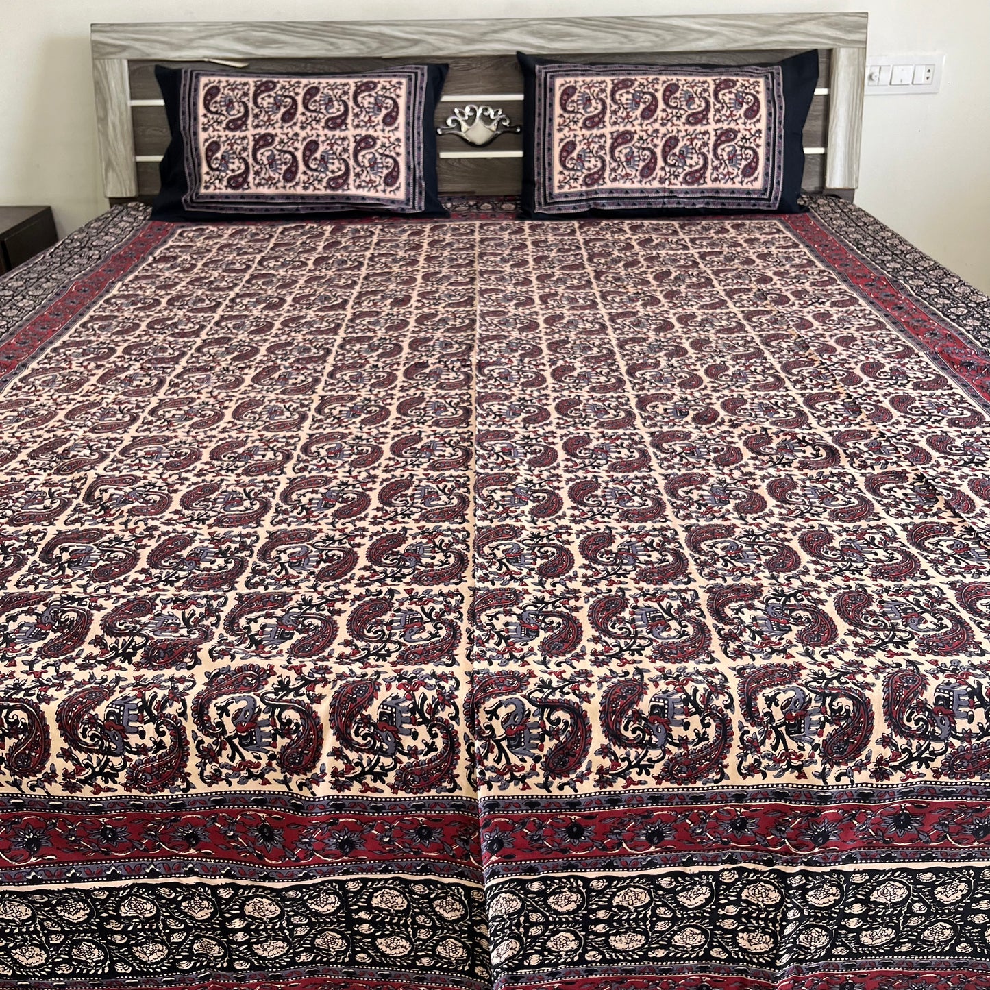 Black Kalamkari Bedsheet with 2 Pillow covers