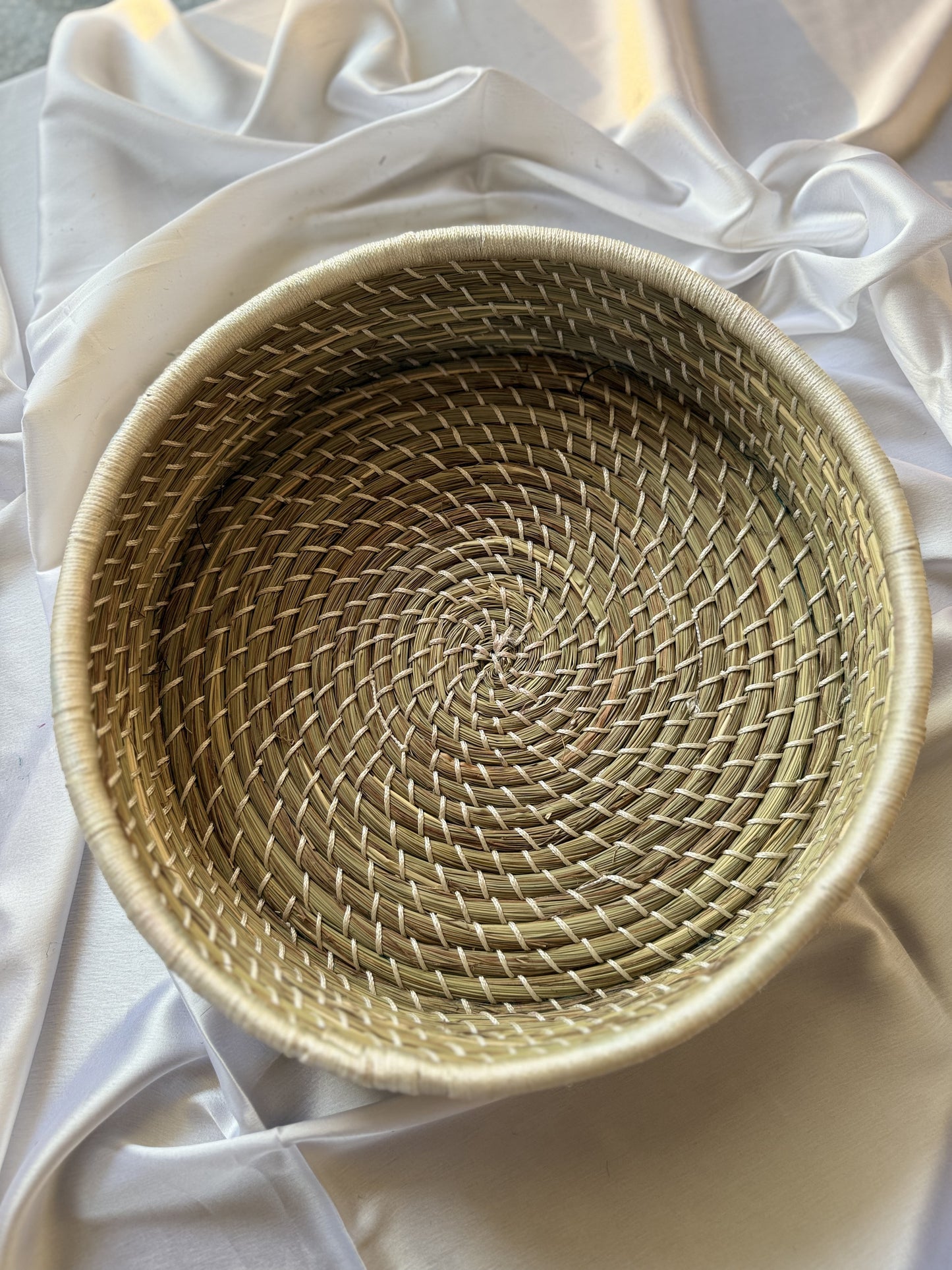 Large White Hand-Crafted Sabai Grass Jute Organiser