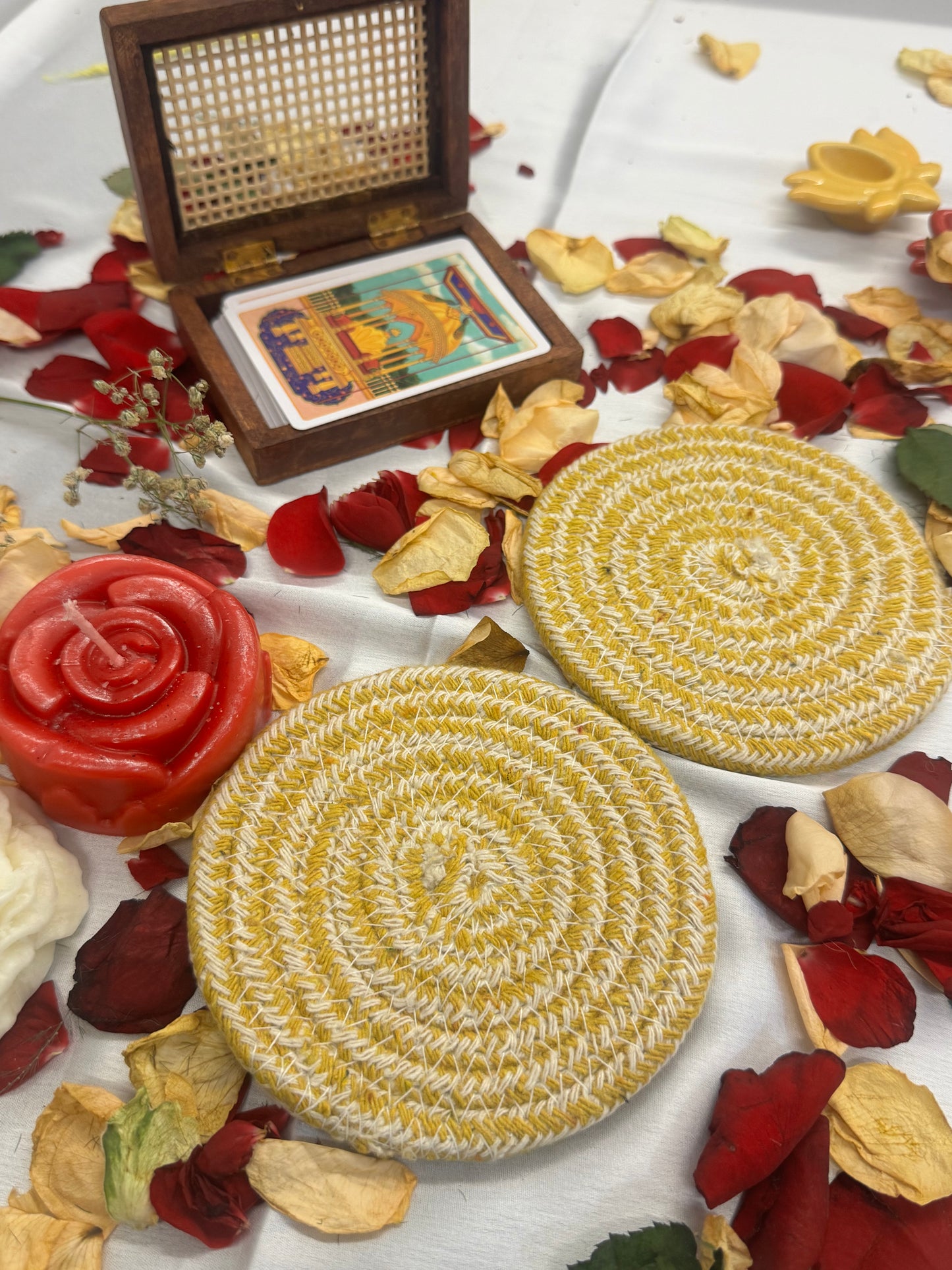 Round Decorative  Jute Coaster for Dining Set of Four