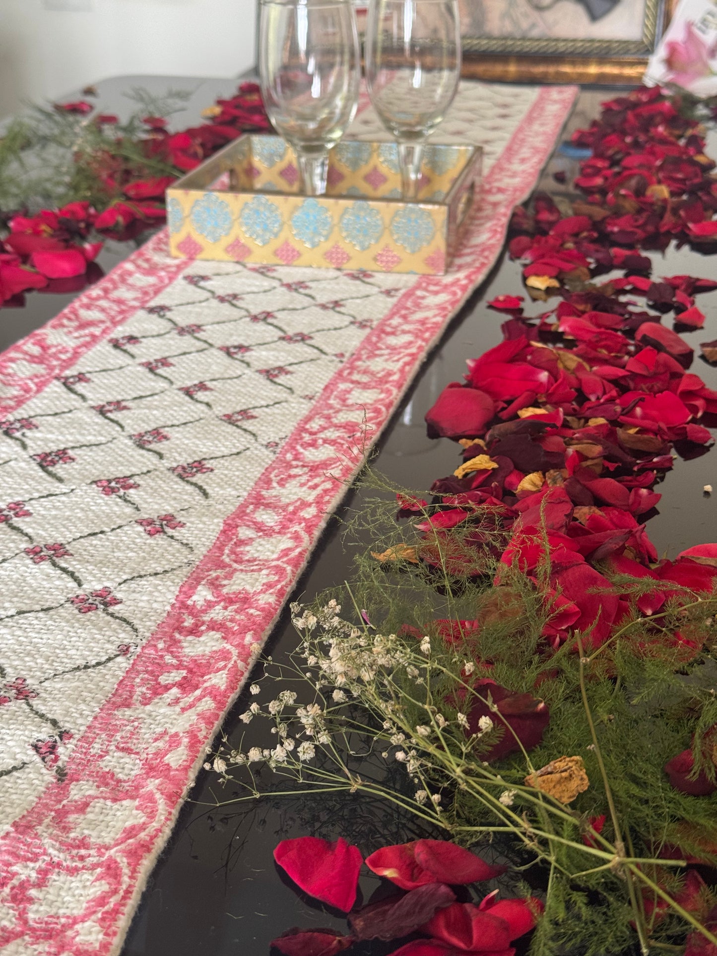 Pink Floral Green Chain Handblock Premium Jute Table Runner