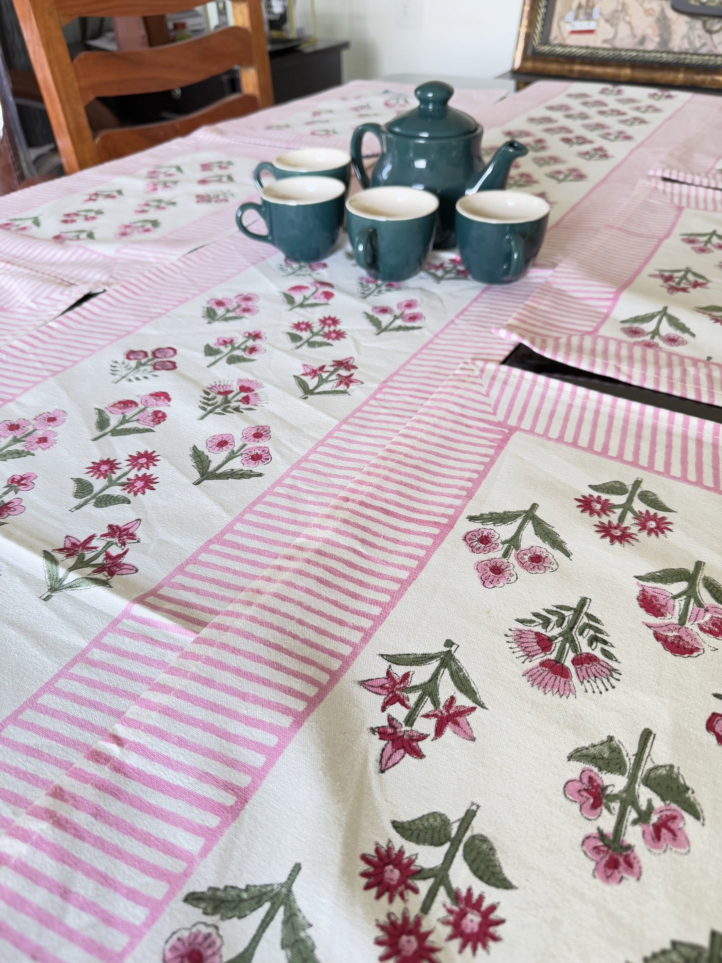 RED PINK BORDER DECORATIVE  FESTIVE COTTON RUNNER AND MAT (1+6)