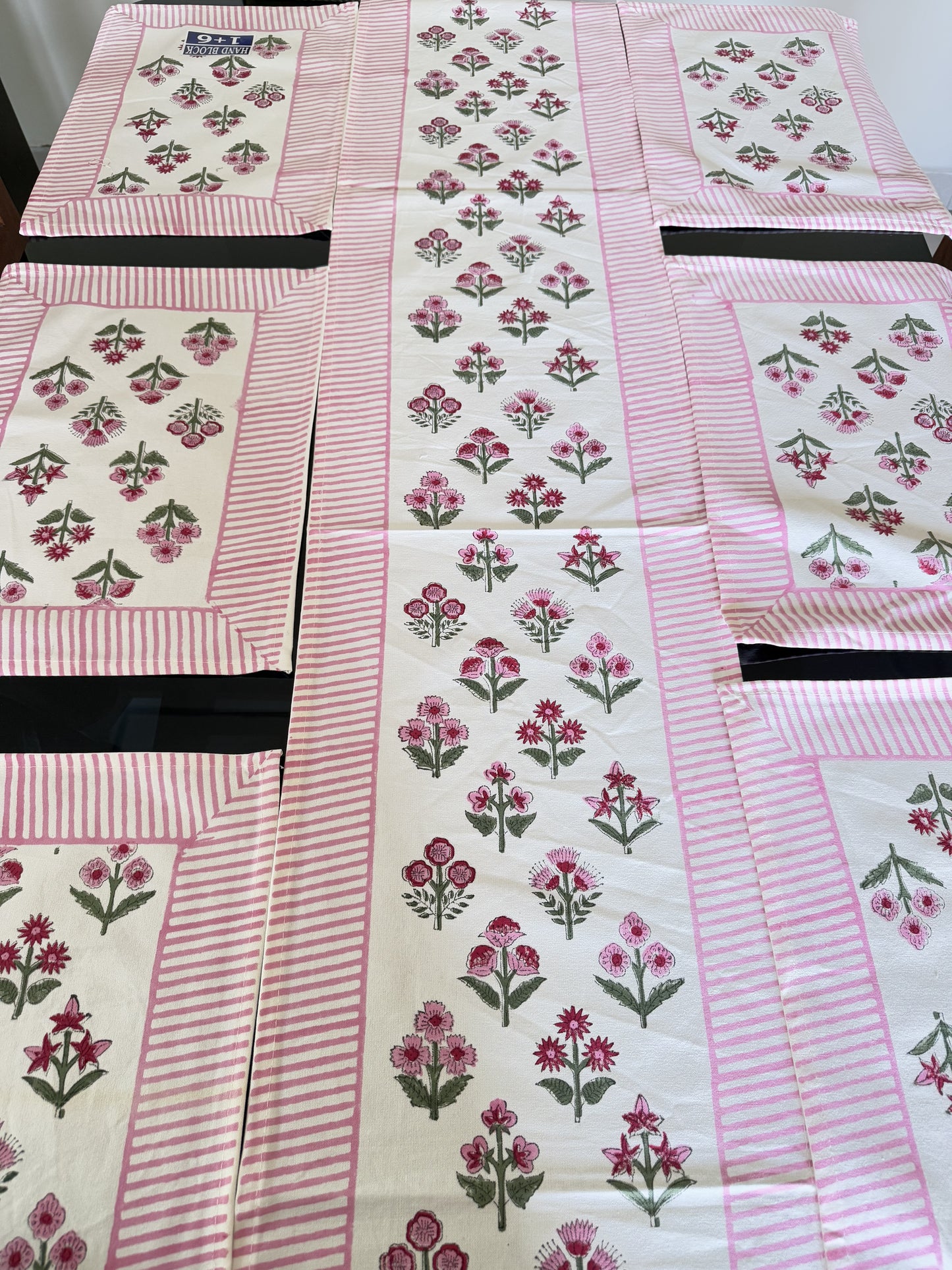 RED PINK BORDER DECORATIVE  FESTIVE COTTON RUNNER AND MAT (1+6)