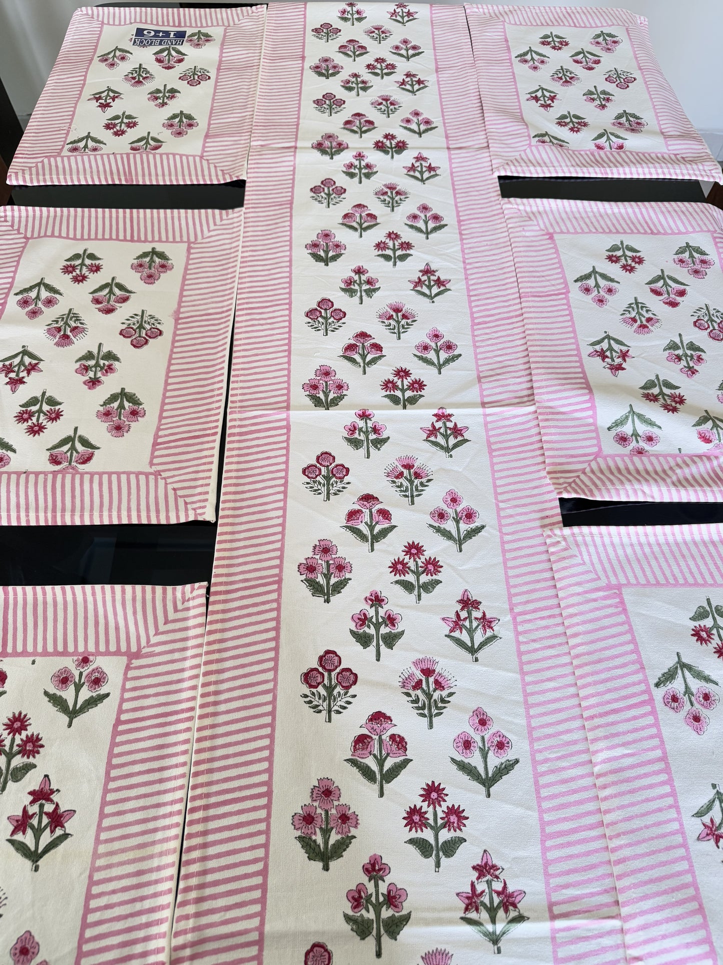 RED PINK BORDER DECORATIVE  FESTIVE COTTON RUNNER AND MAT (1+6)