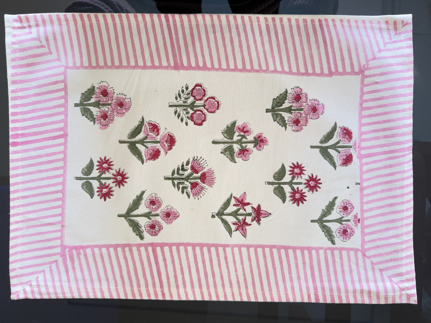 RED PINK BORDER DECORATIVE  FESTIVE COTTON RUNNER AND MAT (1+6)