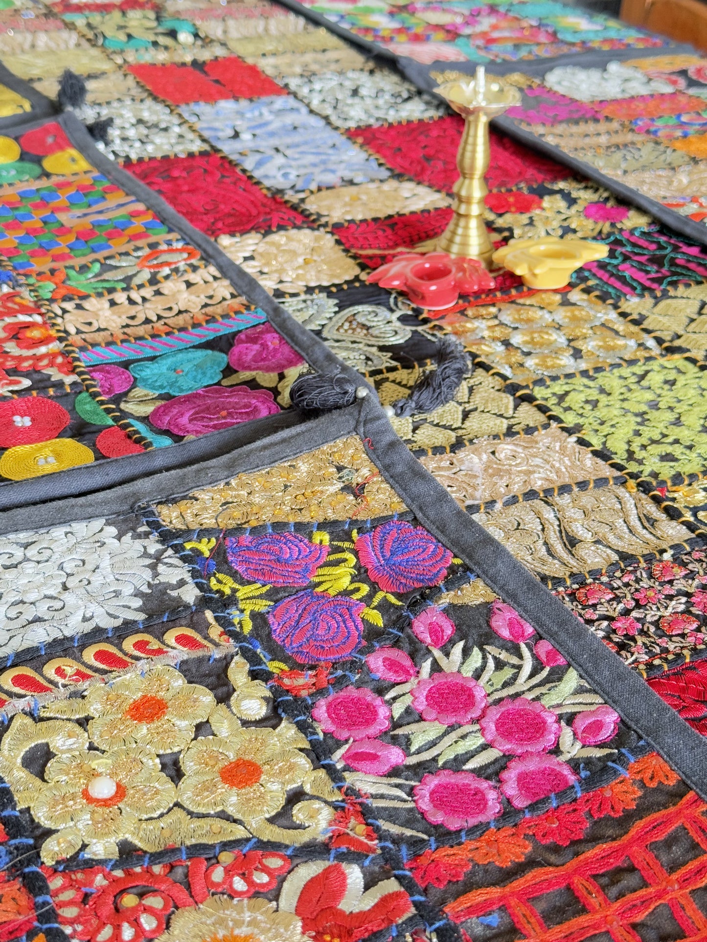 Black Kambadiya Patchwork Rajasthani Runner Set with 6 Placemats