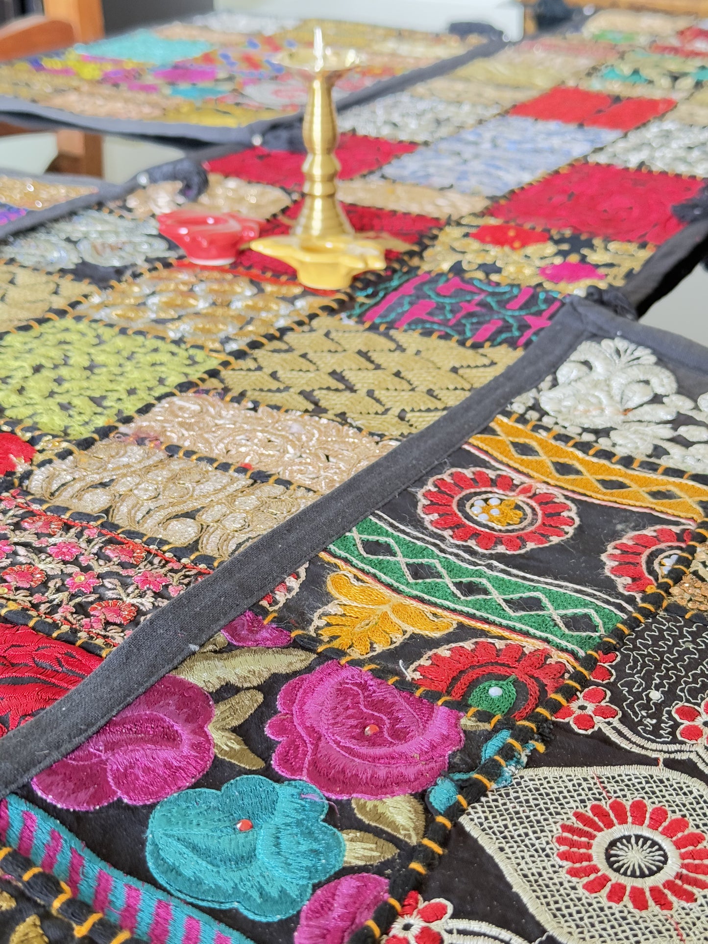 Black Kambadiya Patchwork Rajasthani Runner Set with 6 Placemats