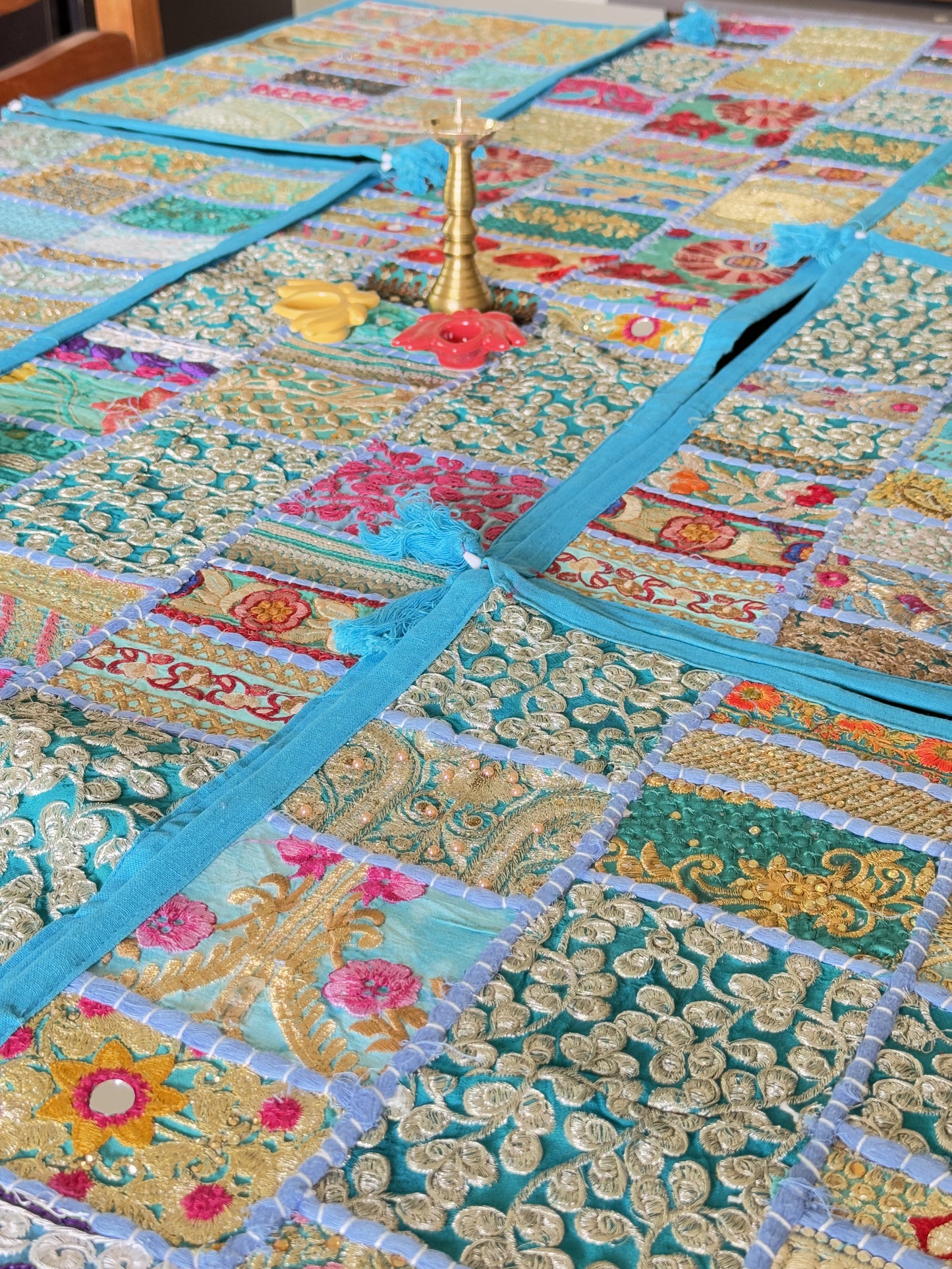 Light Blue Kambadiya Patchwork Rajasthani Table Runner Set with 6 Placemats