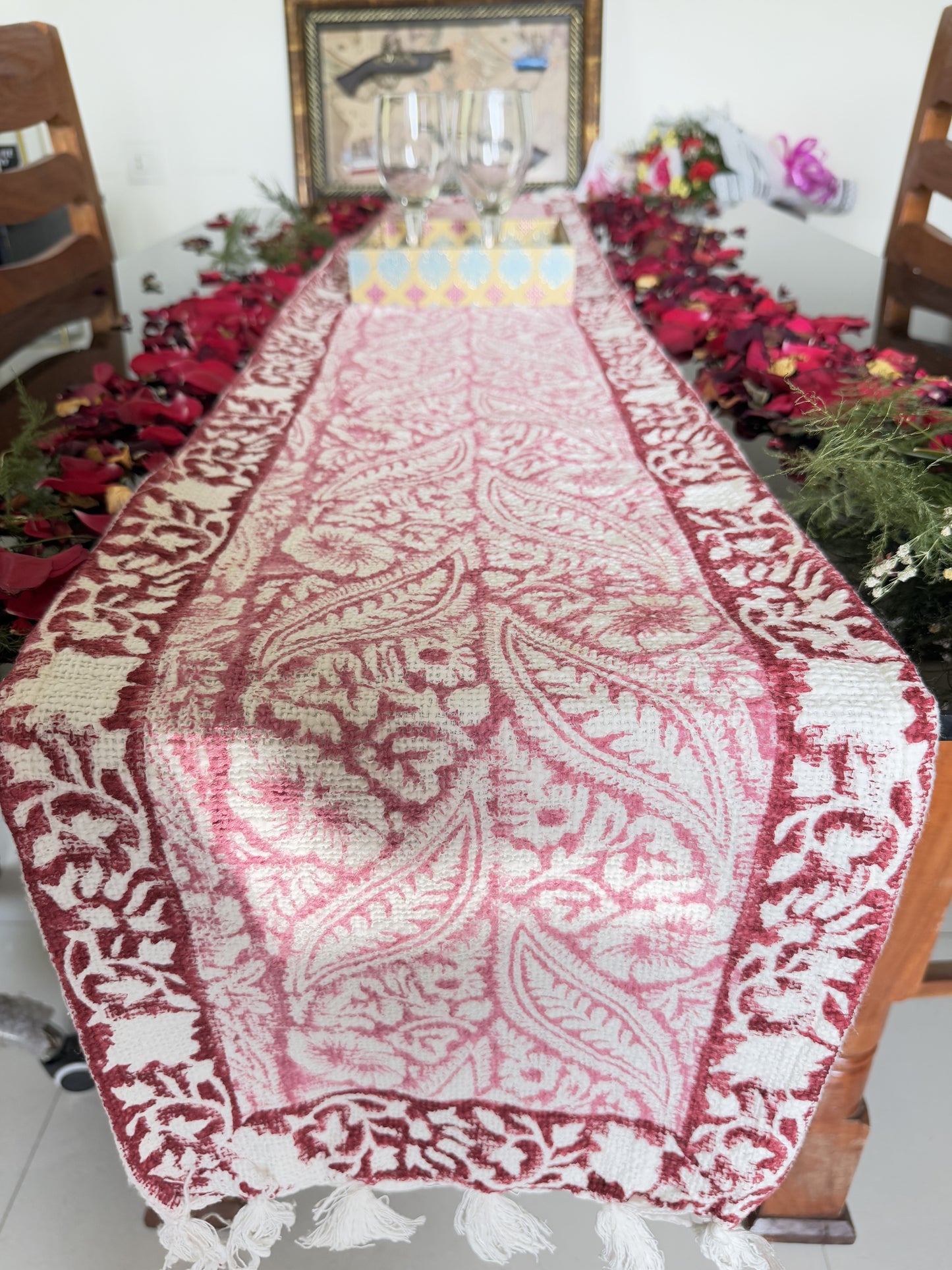 Red Bordered Pink Center Premium Jute Table Runner .