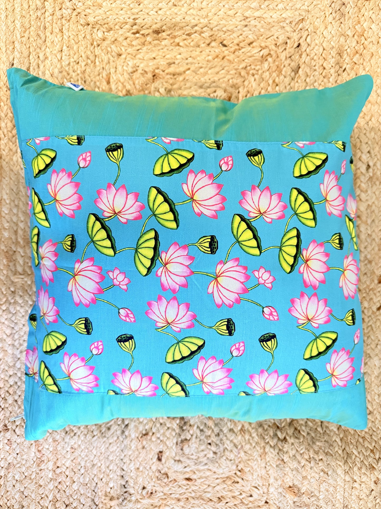 Luxury Green Silk Cushion Cover – Festive Decorative Home Decor for Elegant Living Spaces