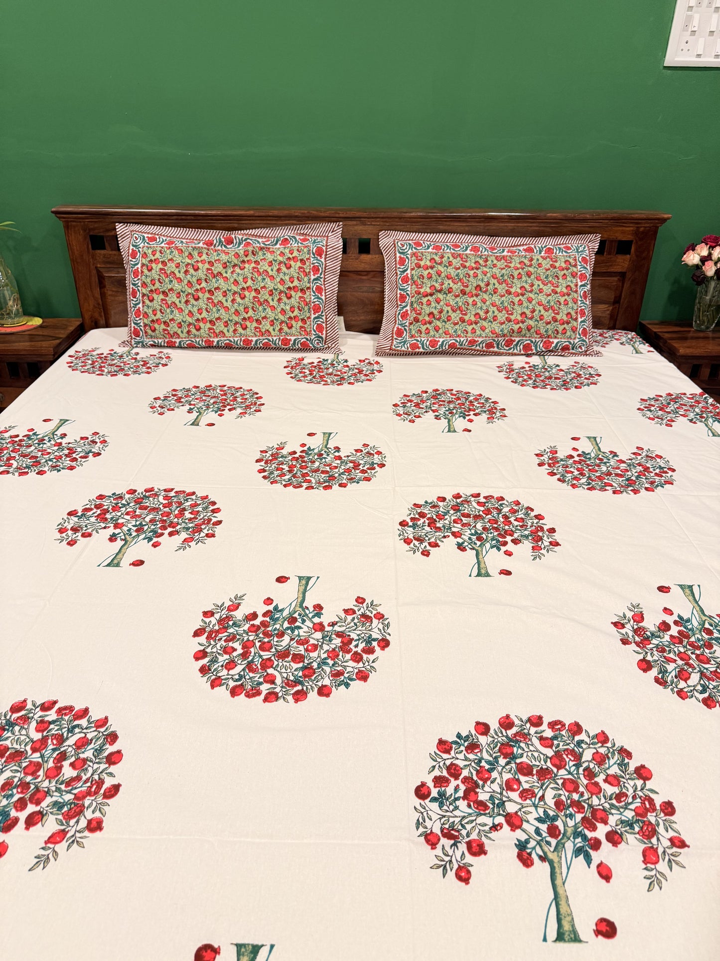 Red Bunch Floral Premium Cotton Double  Handblock Bedsheet