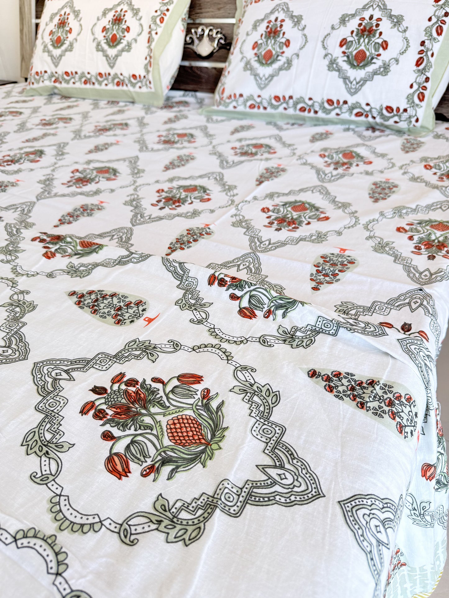 Green Chain Pomegranate Double Bed Dohar