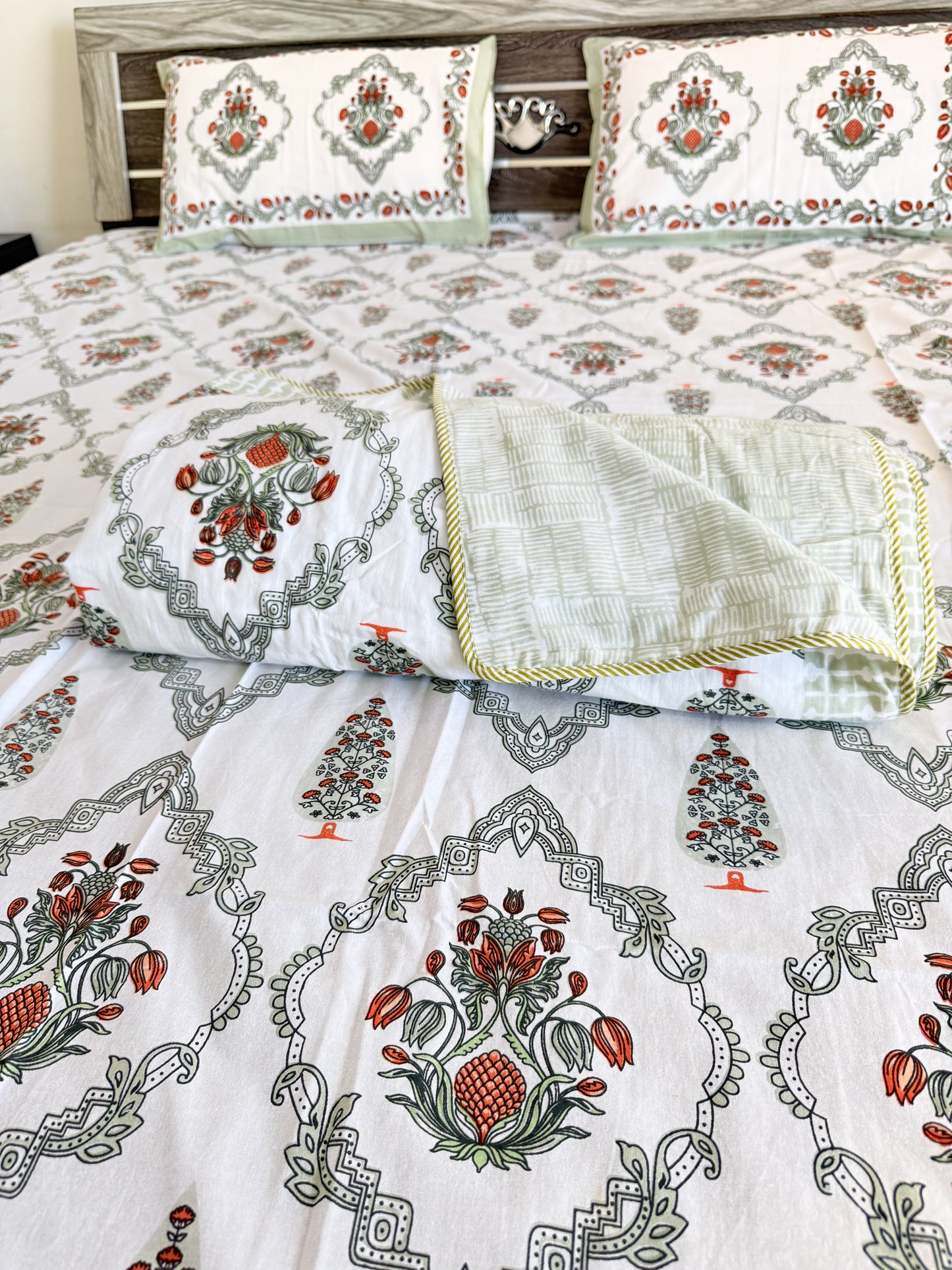 Green Chain Pomegranate Double Bed Dohar