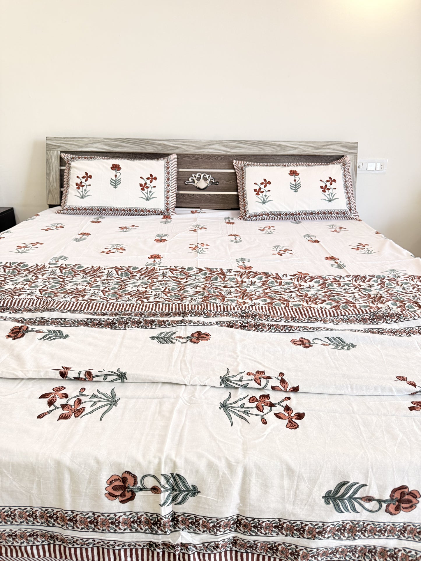 Red Single Floral Double Dohar, Bedsheet and Pillow Cover Set