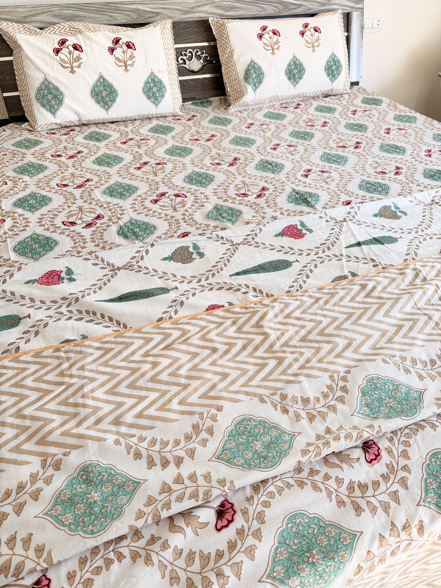 Brown wave Handblock Cotton Double Dohar with Double Bedsheet