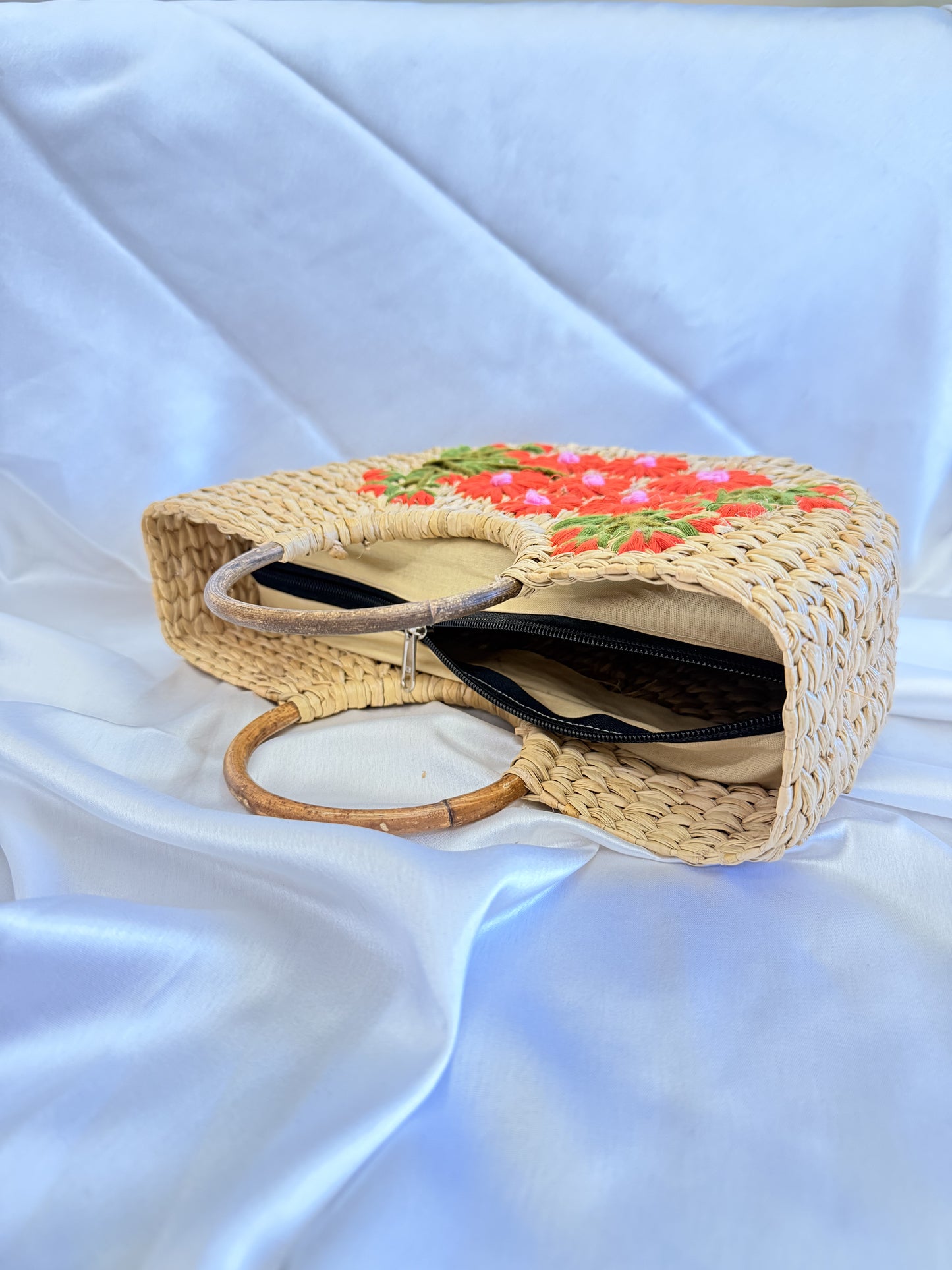Red Blossom U-Shaped Kauna Embroidery Bag
