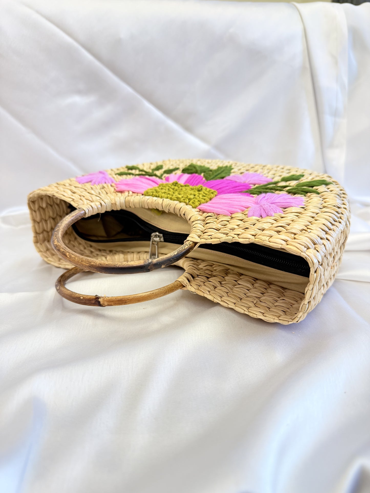 Pink Big Floral U-Shaped Kauna Embroidery Bag