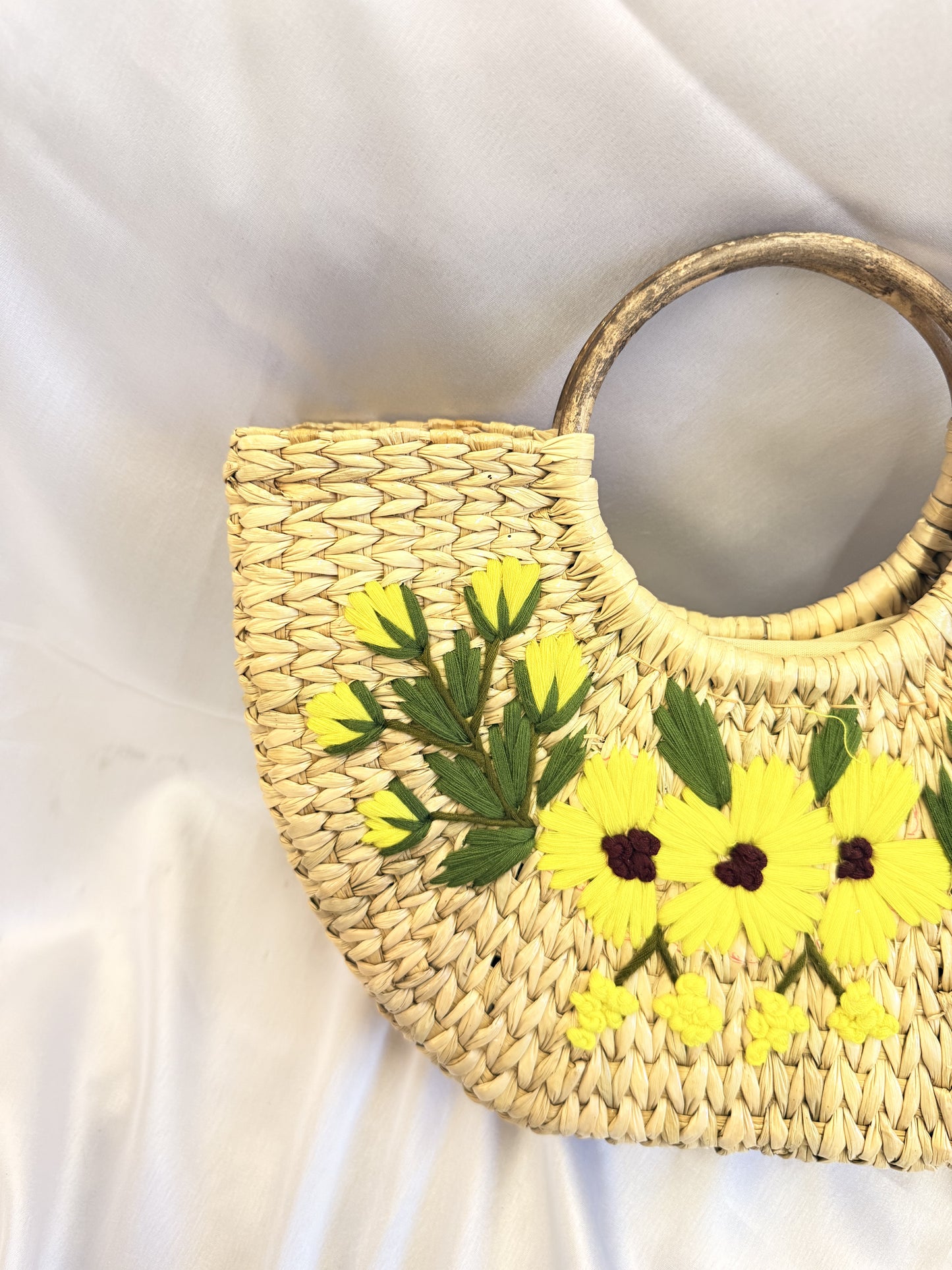 Yellow Daisy U-Shaped Kauna Embroidery Bag