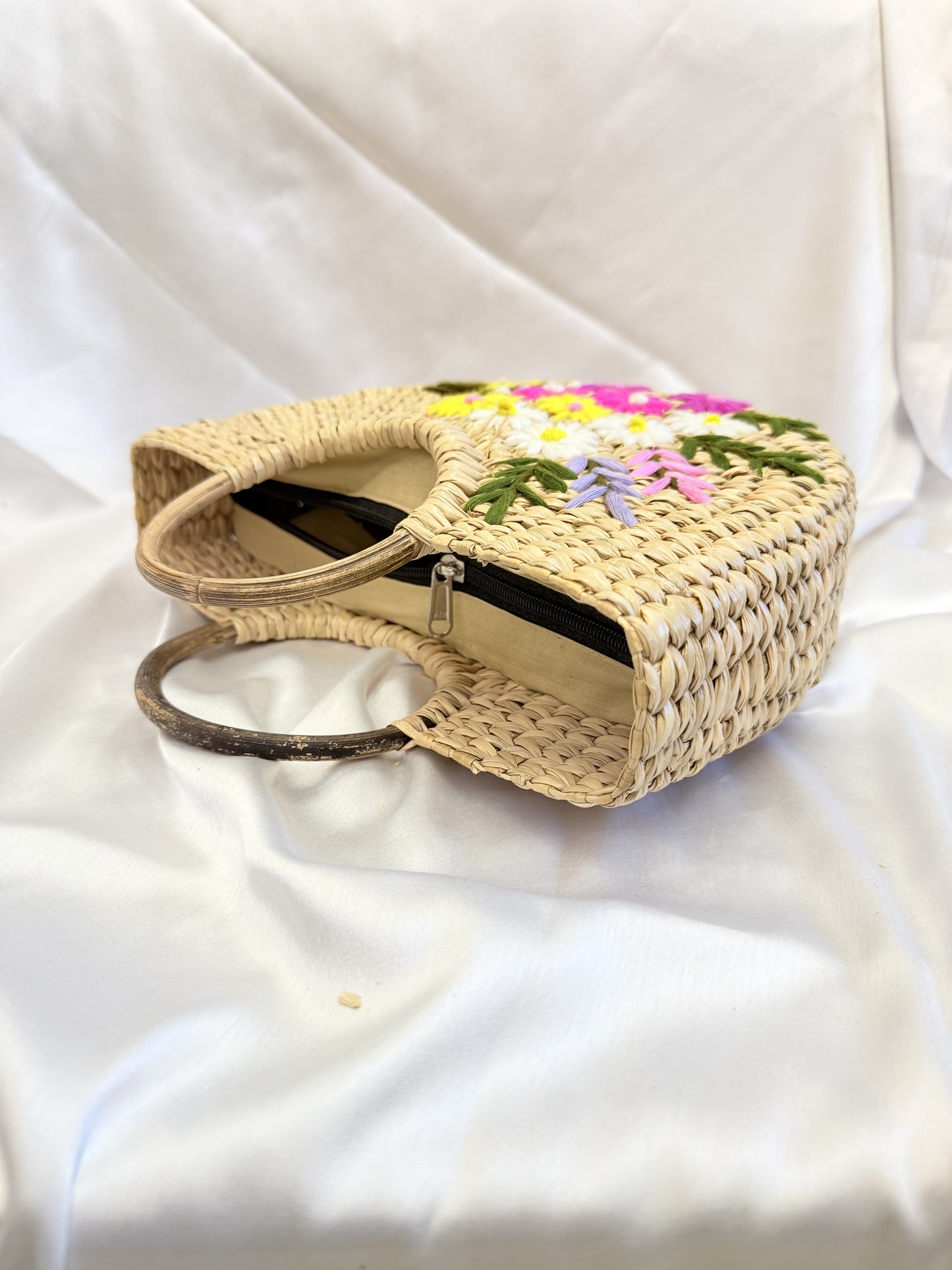 Pink Flower Bunch U-Shape Kauna Embroidery Bag