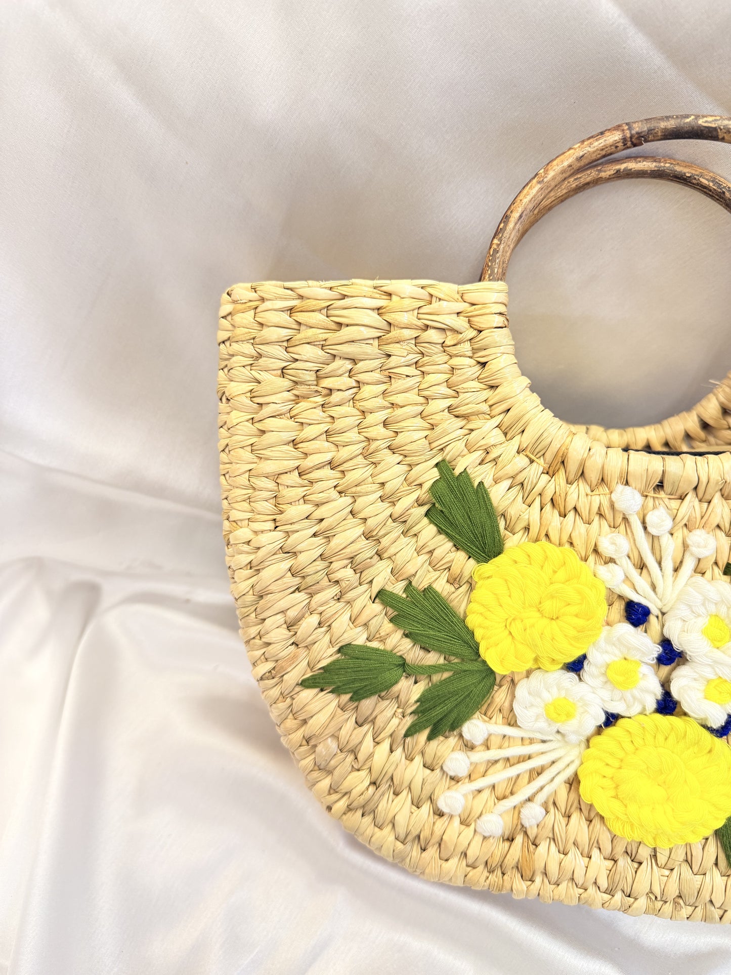 Yellow White Daisy U-Shaped Kauna Embroidery Bag