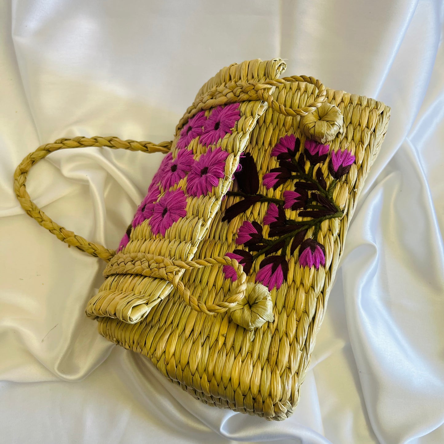 Kauna Grass Pretty Pink Embroidery Hand Bag