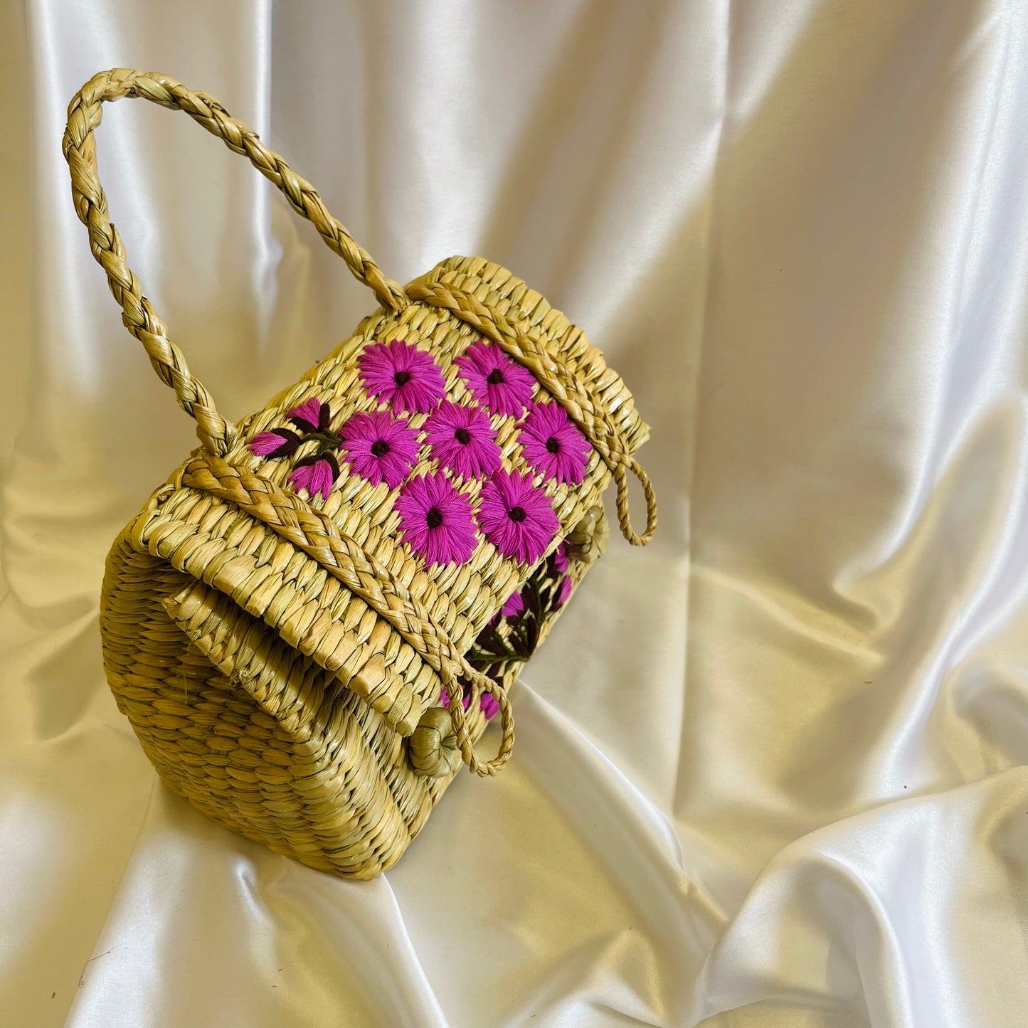 Kauna Grass Pretty Pink Embroidery Hand Bag