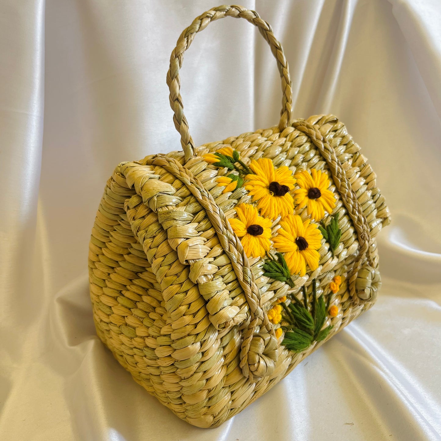 Daisy Yellow Handcrafted Kauna Grass Embroidery Handbag