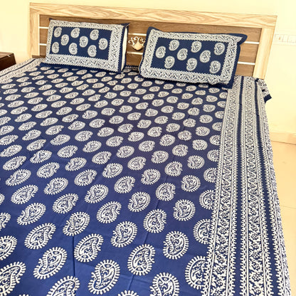 Mehendi Abstract Indigo Cotton Bedsheet