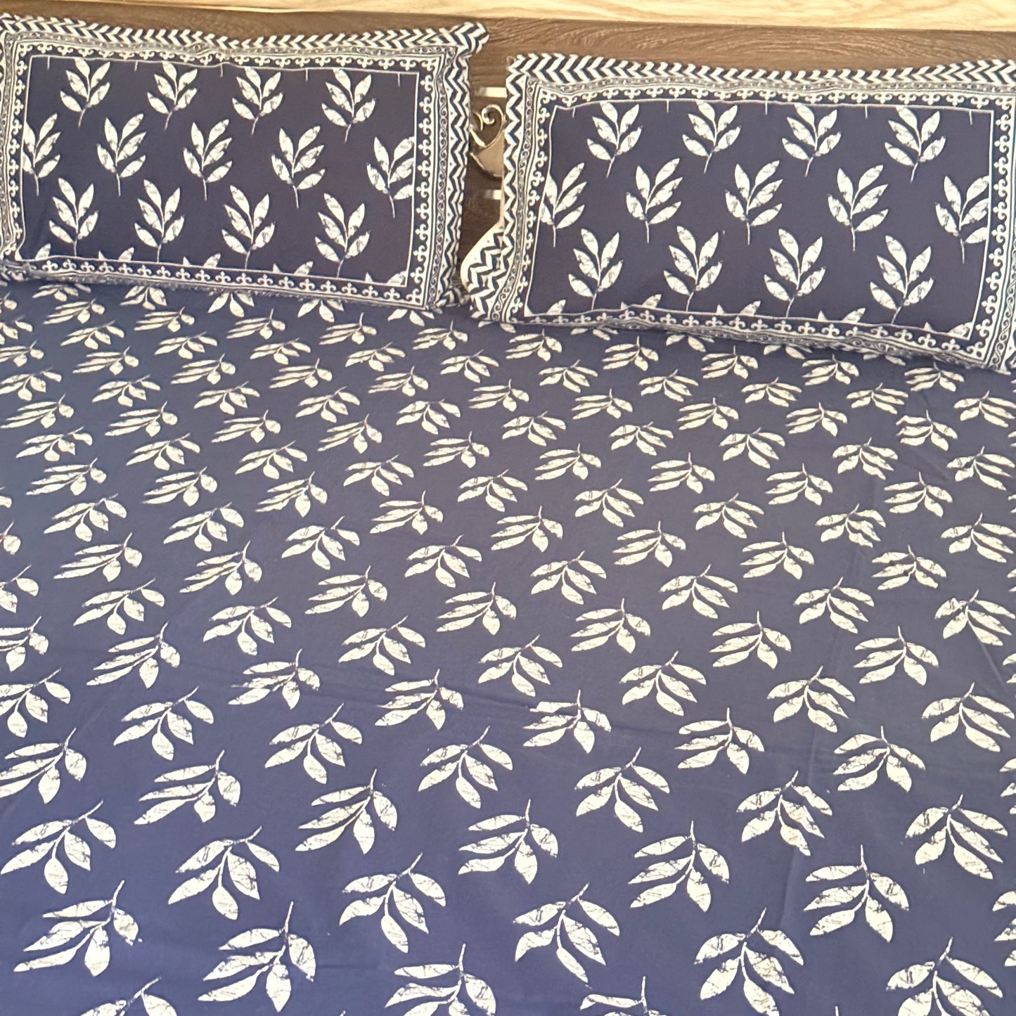 Leaflet Cotton Indigo Bedsheet