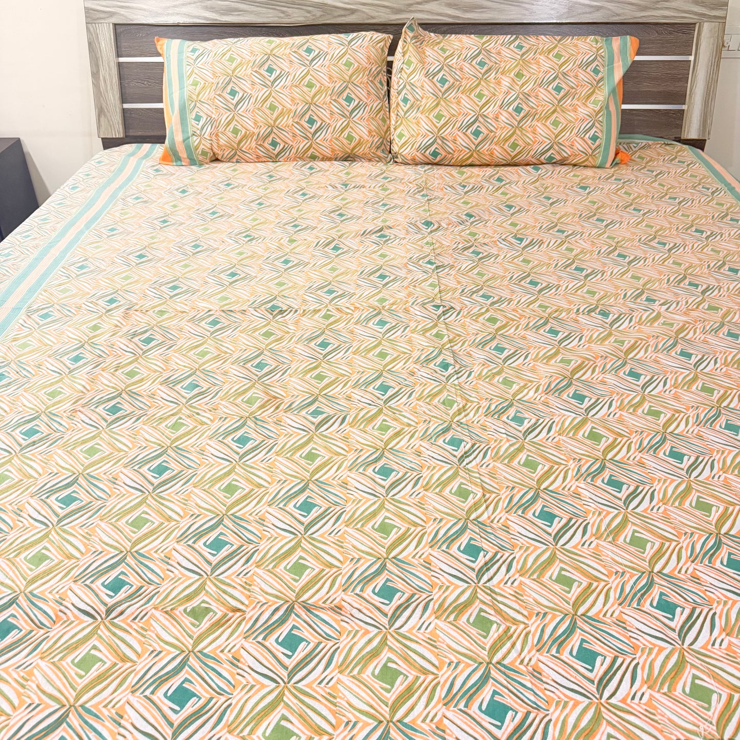 Ikkat cotton Double Bedsheet with two Pillow covers
