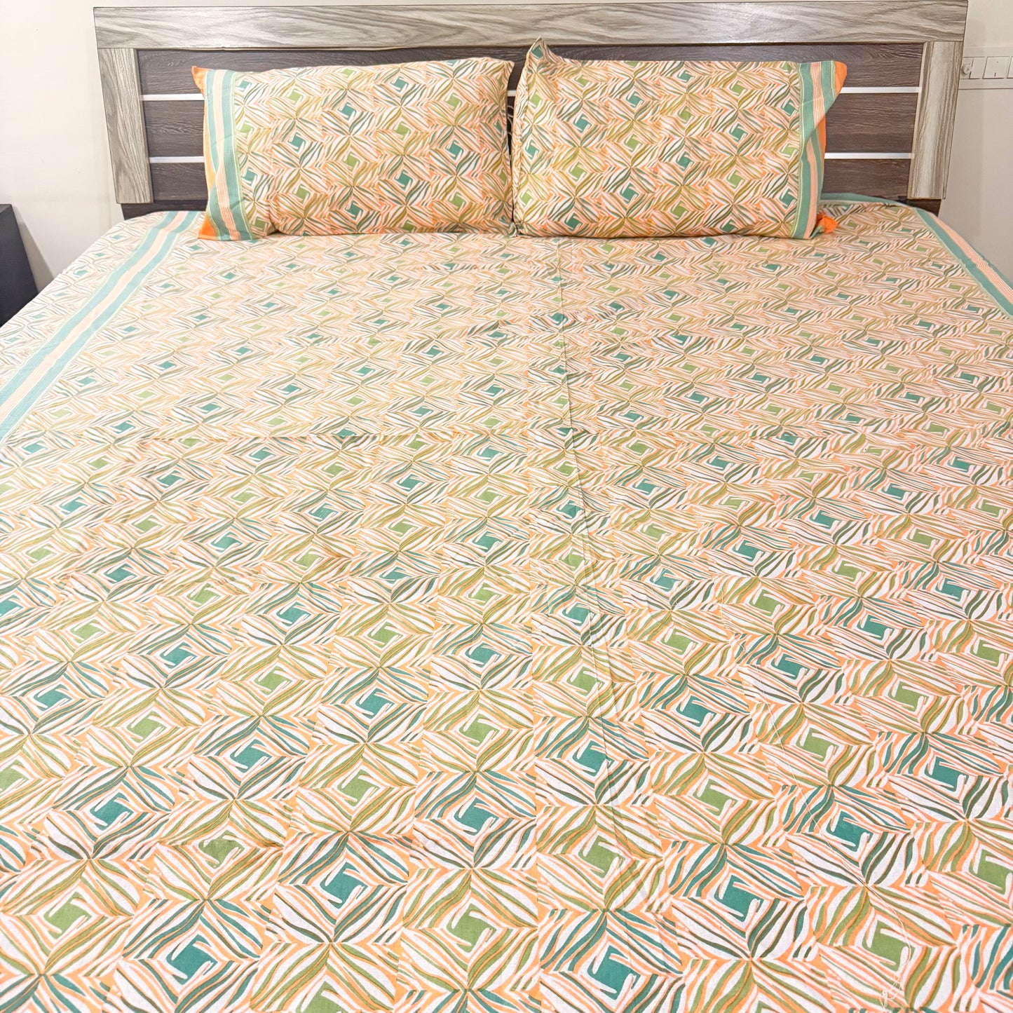 Ikkat cotton Double Bedsheet with two Pillow covers