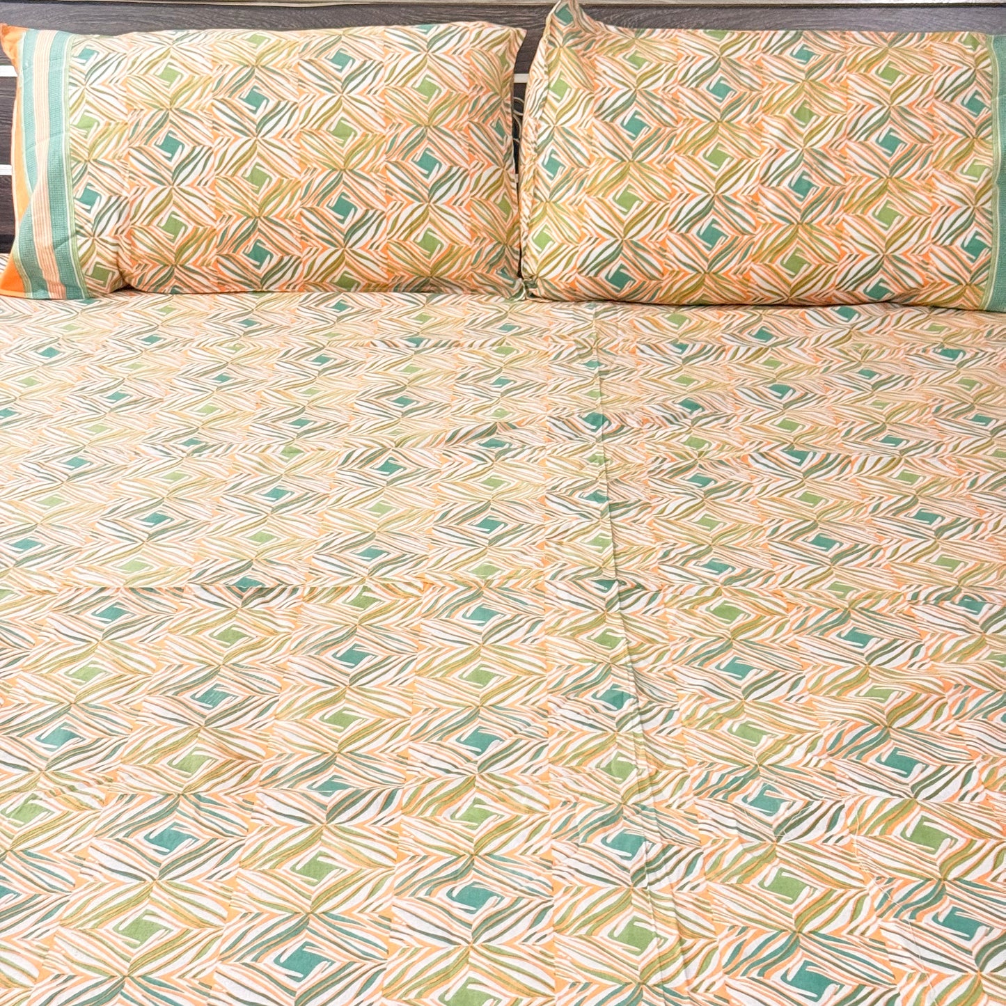 Ikkat cotton Double Bedsheet with two Pillow covers
