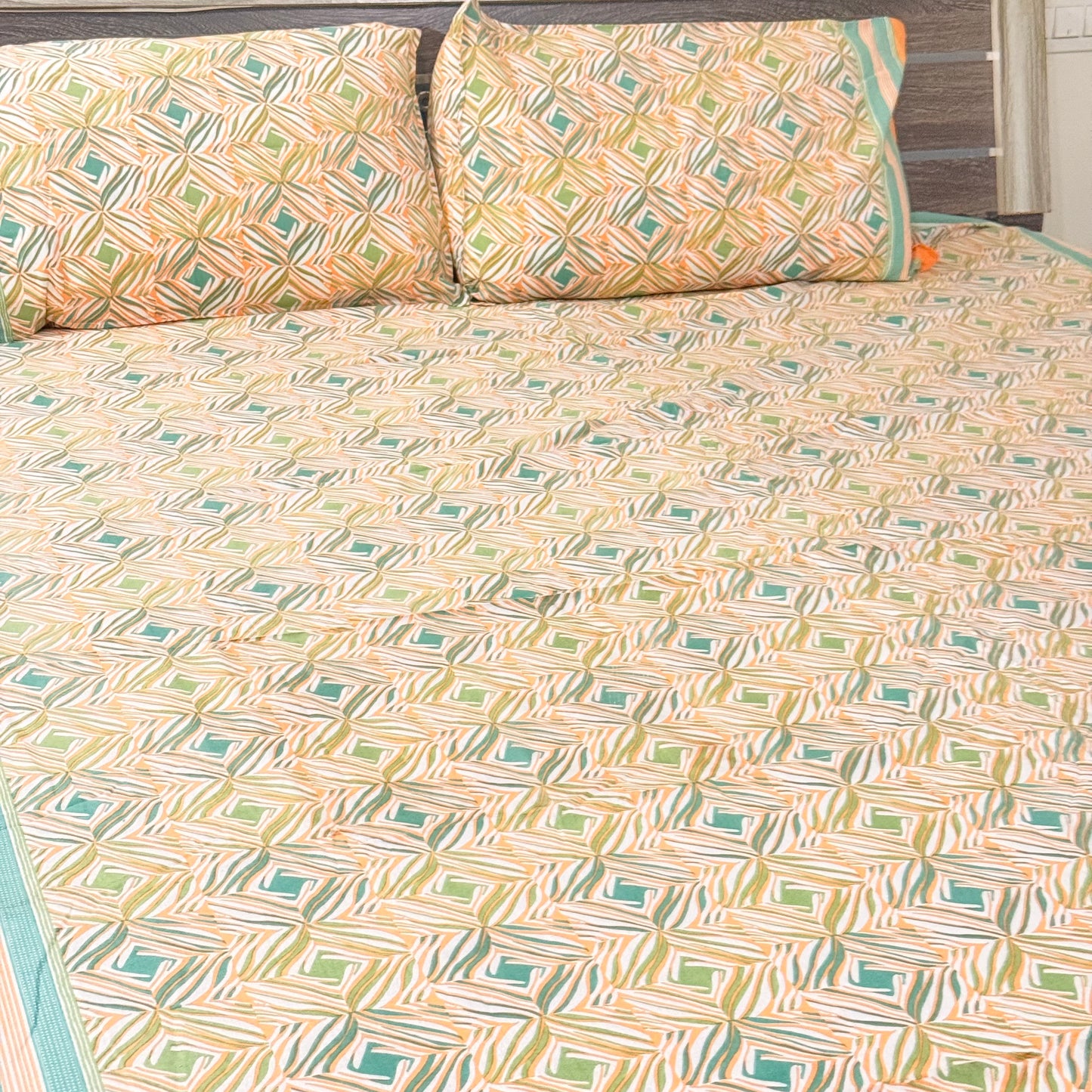 Ikkat cotton Double Bedsheet with two Pillow covers