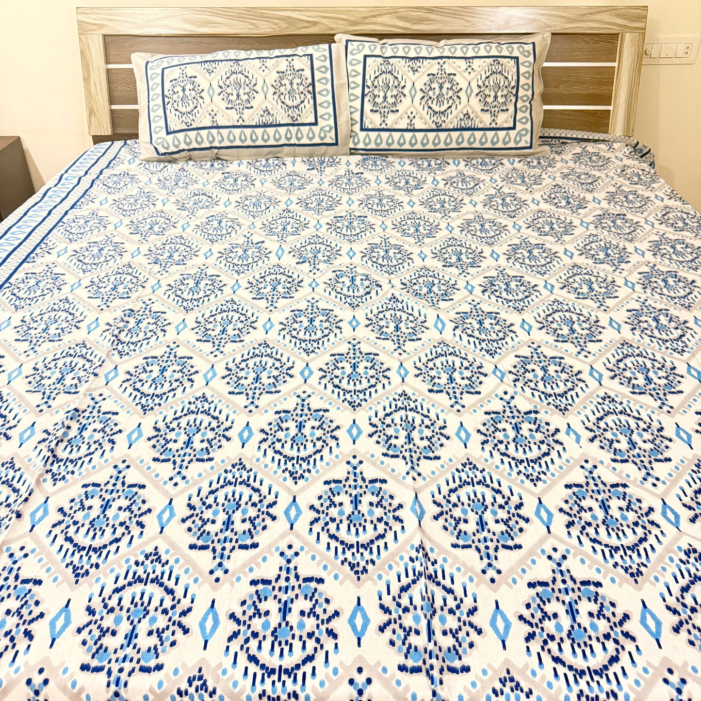 Blue Geometric Pattern Cotton Double Bedsheet