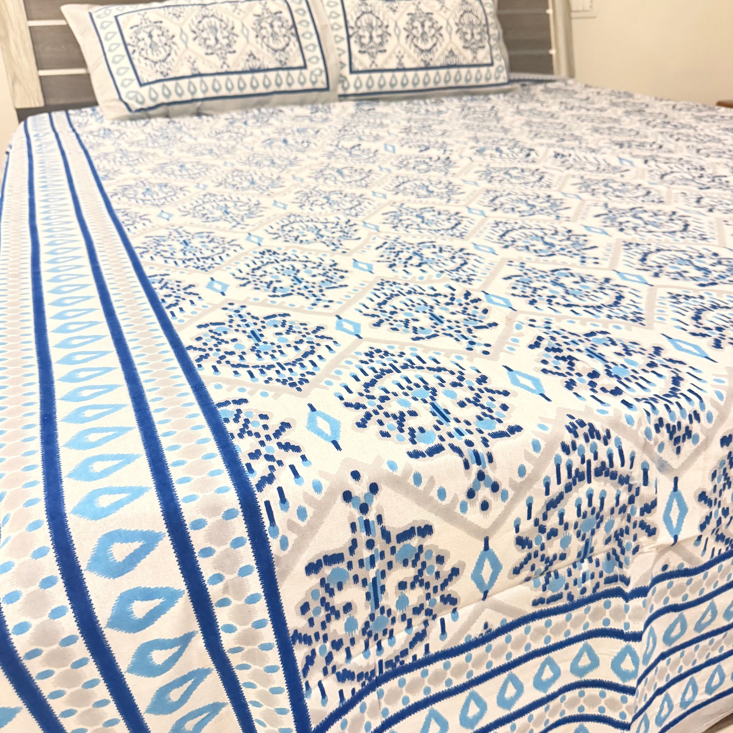 Blue Geometric Pattern Cotton Double Bedsheet