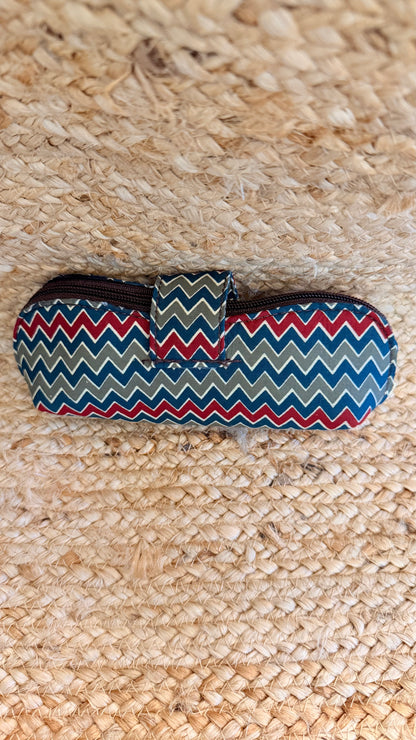 Abstract wave goggle case